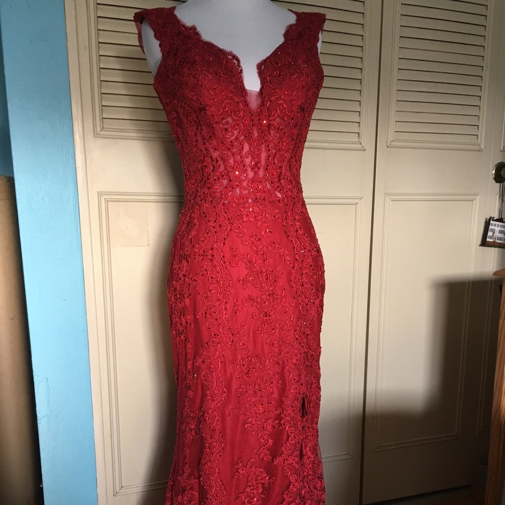 Elegant Red Prom Dress